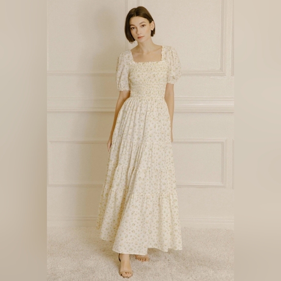 Storia Dresses & Skirts - Storia Cream Floral Maxi Dress with Puff Sleeves